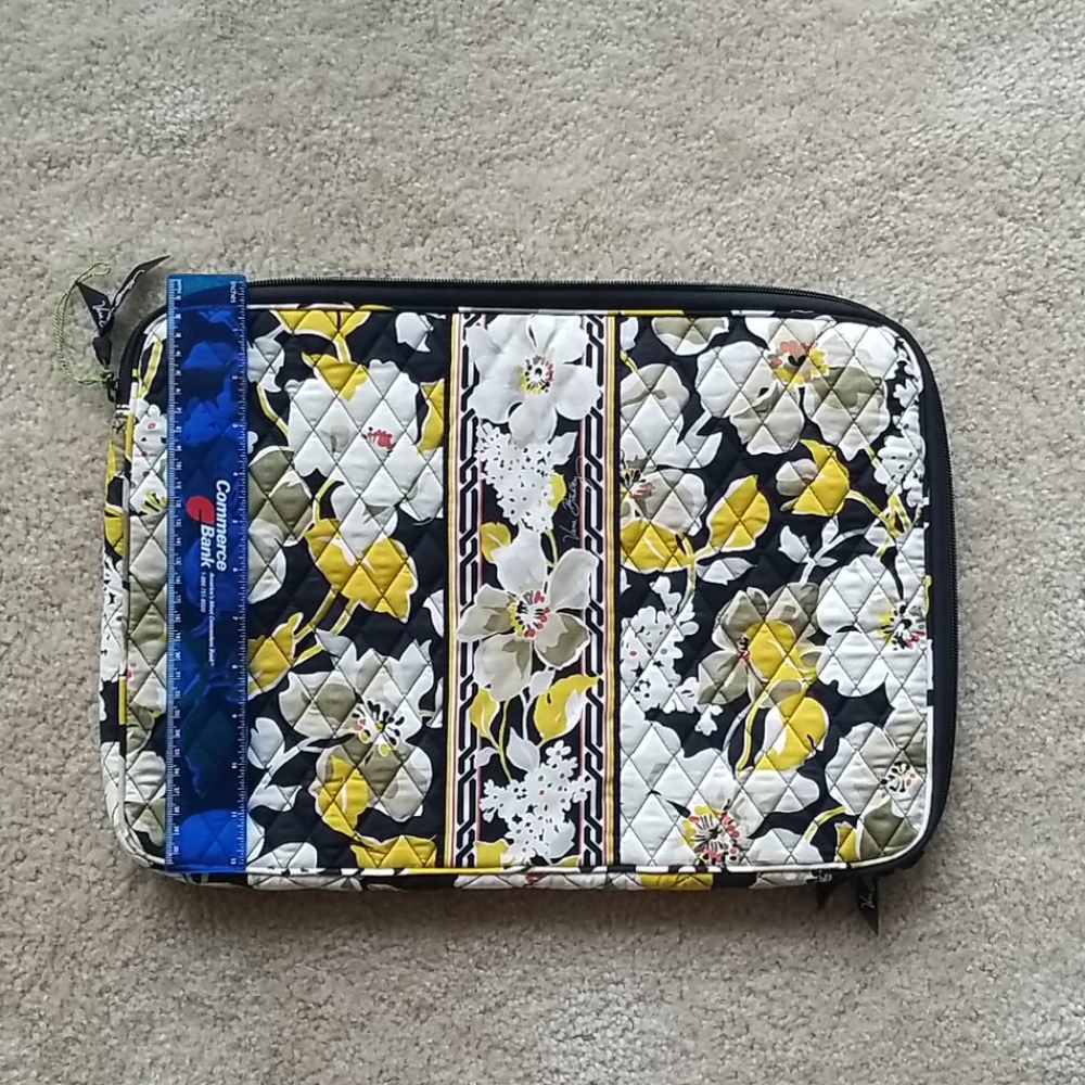 Vera Bradley laptop Organizer - Picture 3 of 4